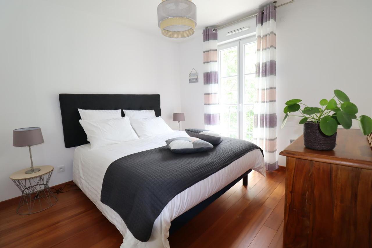 Family Stay - Steps From Disneyland Serris Ngoại thất bức ảnh