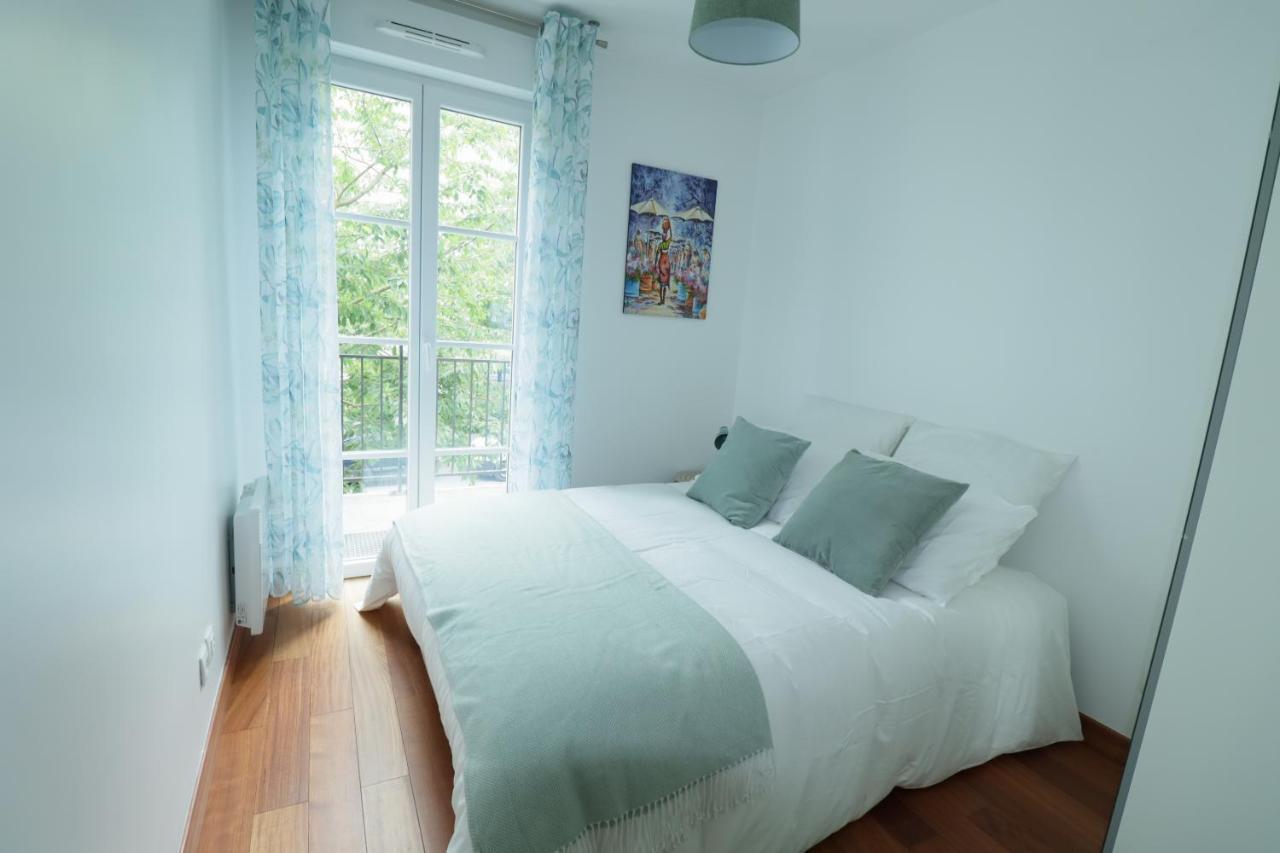 Family Stay - Steps From Disneyland Serris Ngoại thất bức ảnh