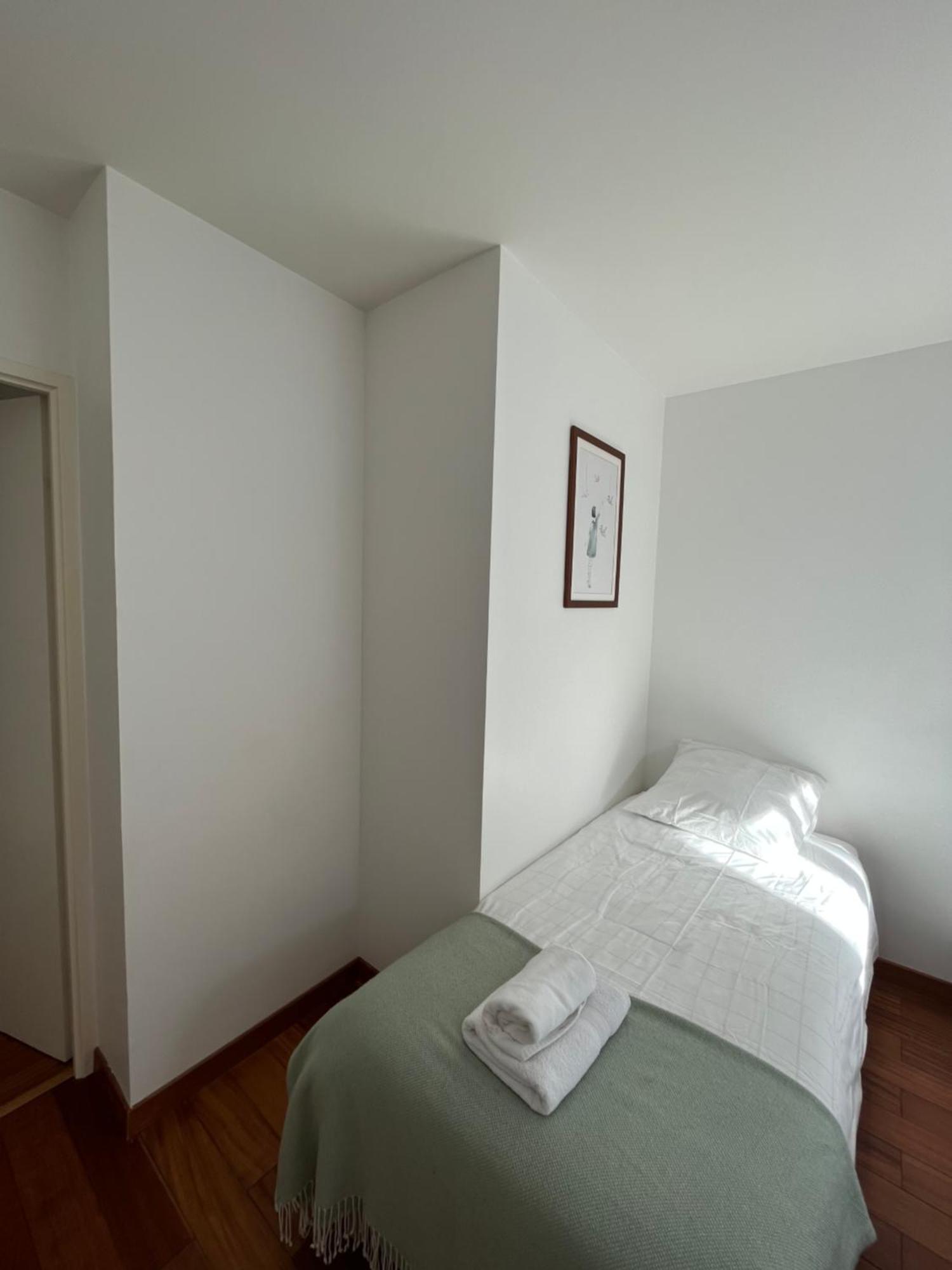 Family Stay - Steps From Disneyland Serris Ngoại thất bức ảnh
